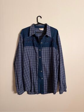 Sunny Lady Blue Plaid Button-Up Shirt